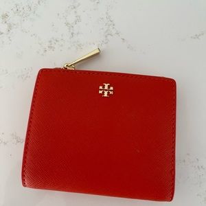 Bright orange/red Tory Burch wallet